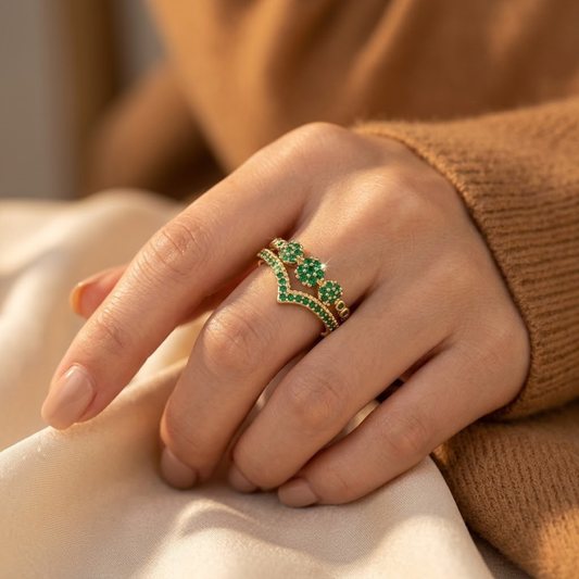 Gouden Ring Met Smaragd