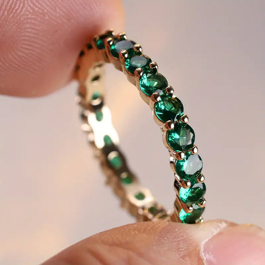 Gouden Eeuwigheidsring Met Smaragd