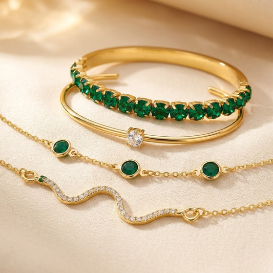 Set Gouden Armbanden Met Smaragd