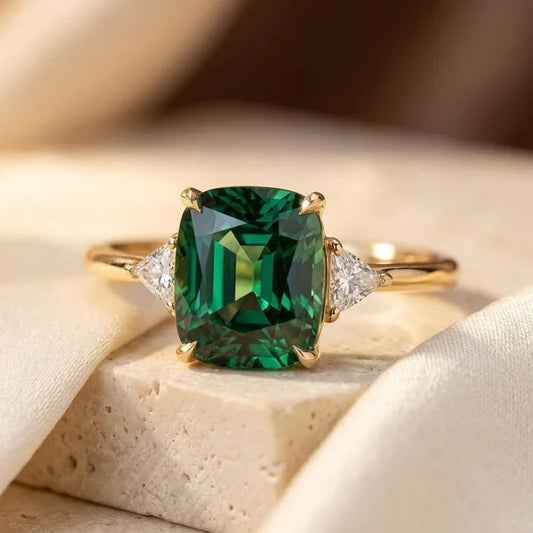 Gouden Solitair Ring Met Kussenvorm