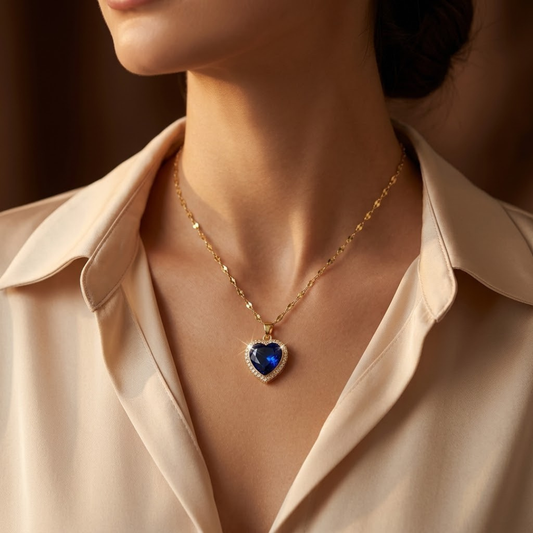 Goudkleurige Ketting Met Saffier Hart