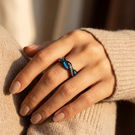 Gedraaide Zilveren Ring Met Inlegwerk