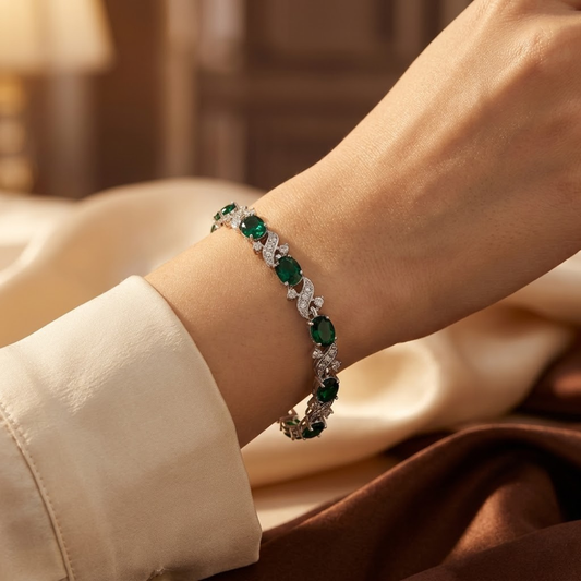 Zilverkleurige Vintage Armband Met Smaragd