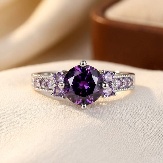 Zilveren Ring Met Amethist En Zijstenen