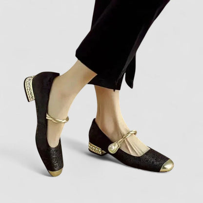 Camille Satijnen Pumps Met Sierhak