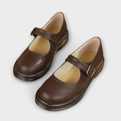 Claire Loafers met Siernaden en Gesp