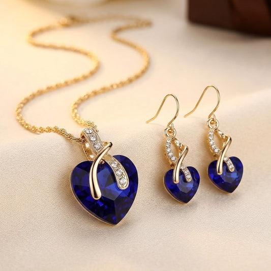 Set Ketting En Oorbellen Met Goudkleurige Saffier Hart