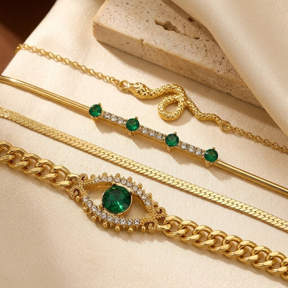 Set Armbanden Met Goudkleurige Smaragd